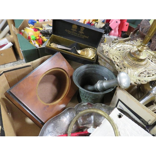 95 - A tray of collectables to include Victorian incense burner, metalware, African pots, bronze mortar &... 