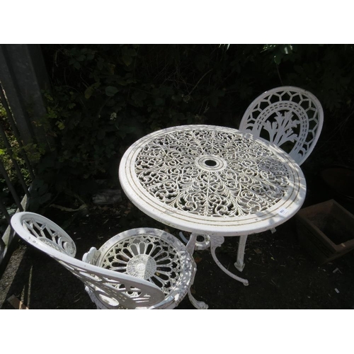 603 - Cast aluminum patio garden set - table & two chairs