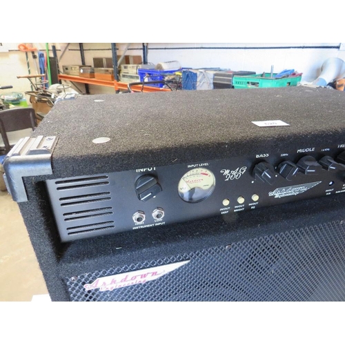 620 - An Ashdown Engineering MAG200 bass amp head with MAG CZ10T-200 and 115-200 speaker cabs