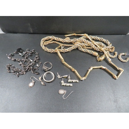 454 - A small quantity of costume jewellery together with silver rings etc