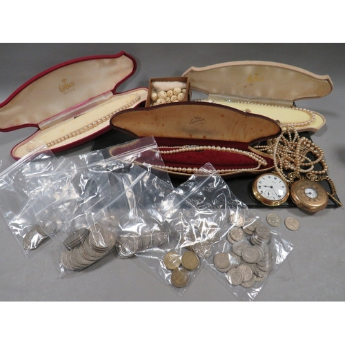 464 - A tray of collectable to include pocket watches, coins etc