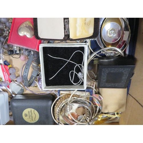 483 - A box of assorted jewellery etc