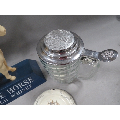 496 - A tray of assorted collectables and breweriana to include vintage 'White Horse' advertising figure, ... 