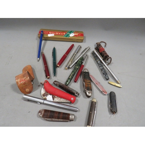 503 - A tray of collectables to include penknife's and pens