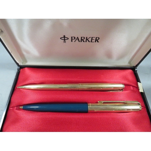 521 - A selection of collectable pens to include Parker