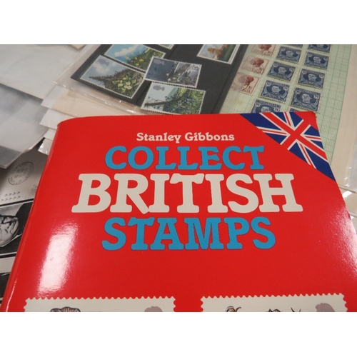 550 - A tray of assorted British and world stamps