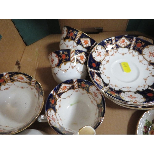 109 - A tray of assorted tea ware to include Royal Albert old country roses