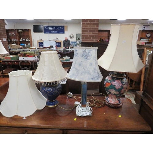 794 - A selection of modern table lamps and shades