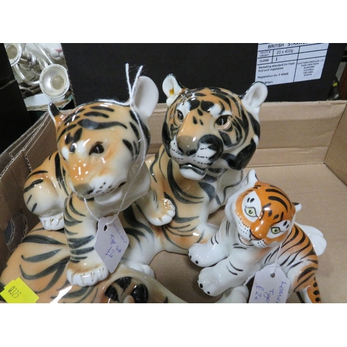 88 - A tray of ceramic tiger figures to include Lomonosov examples