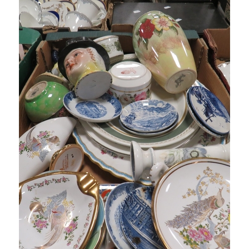 54 - Two trays of mixed collectables to include Wade, Royal Winton, Royal Worcester etc together with a t... 