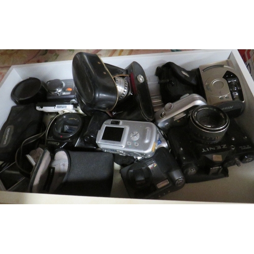 68 - A box of mixed cameras A/F