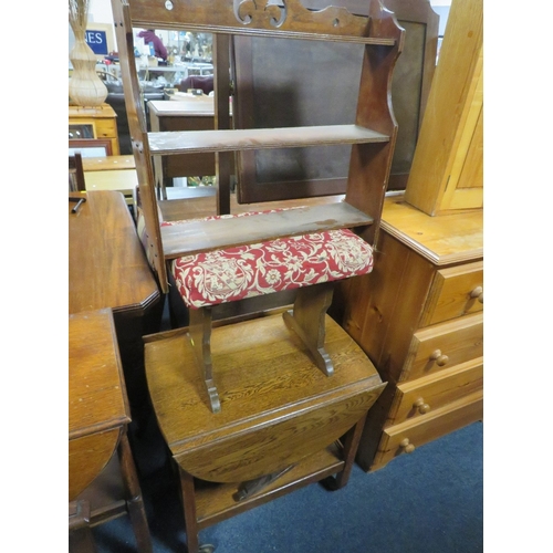 789 - A collection of assorted furniture to include three trolleys stool, fire screen, etc. (9)