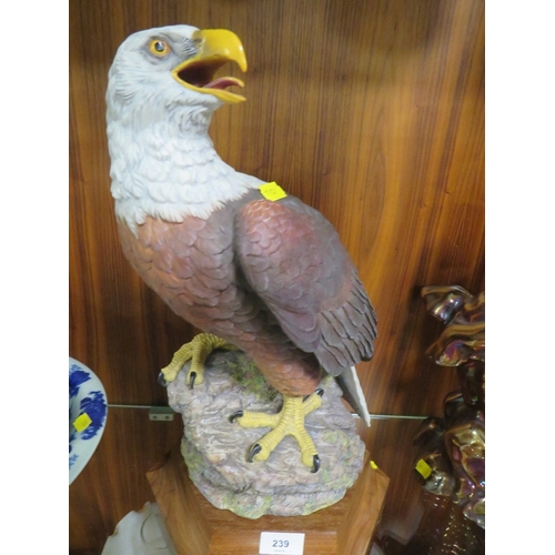 225 - An Aynsley bald eagle on plinth to commemorate  the bi-centenary of the United States of America mad... 