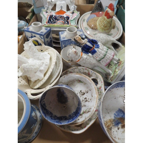 124 - Three trays of assorted ceramics etc to include Imari style plates etc