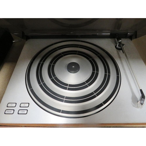 151 - A Bang & Olufsen Beogram 1000700 turntable (unchecked)