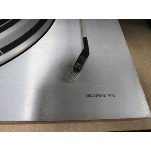 151 - A Bang & Olufsen Beogram 1000700 turntable (unchecked)