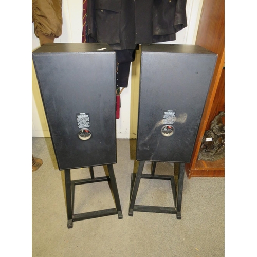 170 - A pair of Mordaunt short MS35Ti speakers with floor stands - House Clearance