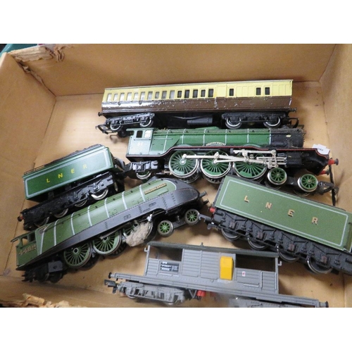 59 - Two trays of assorted model railway engines and accessories etc