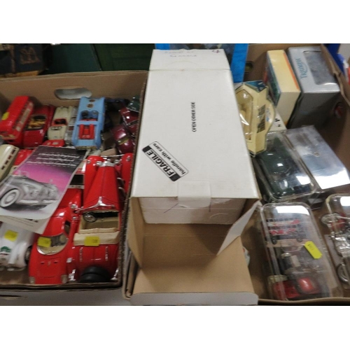 99 - Three trays of boxed and unboxed vintage toys to include a boxed Danbury Mint 1949 Jaguar XK 120, Tr... 