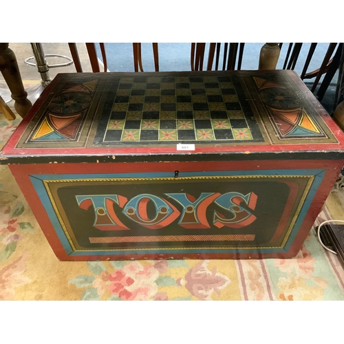 801 - A vintage painted pine blanket box W 76 cm