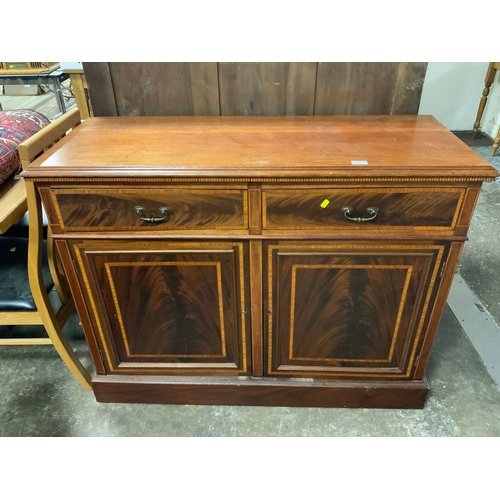 807 - An antique mahogany inlaid sideboard W 122 cm