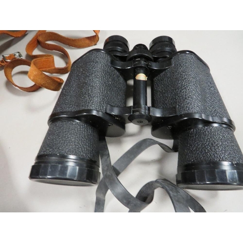 211 - A tray of vintage binoculars together with a pair of vintage motorcycle goggles