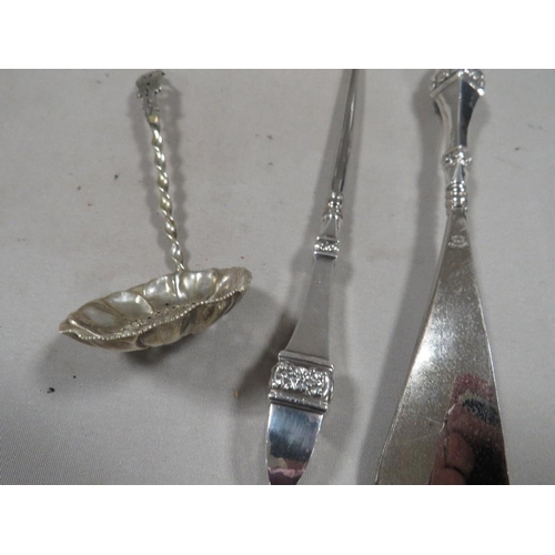 293 - A hallmarked silver handled shoe horn, button hook set, and a sterling silver seal etc