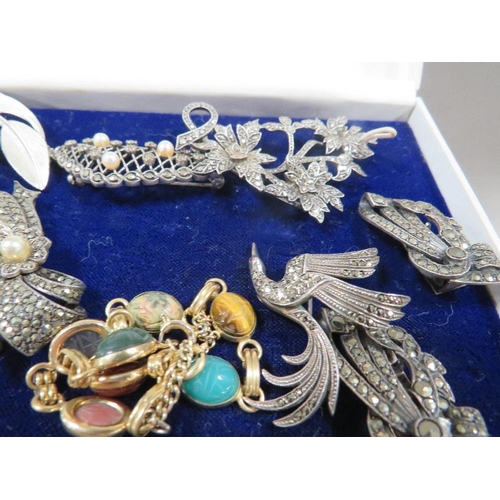 298 - A tray of assorted silver and white metal jewellery to include marcasite example