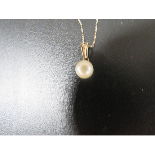 369 - A vintage 9ct gold pearl necklace