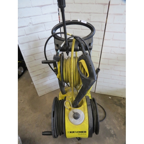 594 - A Karcher B602 pressure washer
