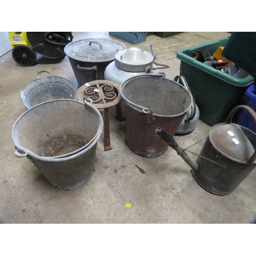 595 - A selection of galvanized / aluminium buckets and watering cans etc A/F (7 items)