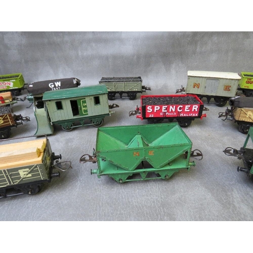 111 - A COLLECTION OF TWENTY PIECES OF O GAUGE ROLLING STOCK, to include twelve vintage metal pieces and e... 