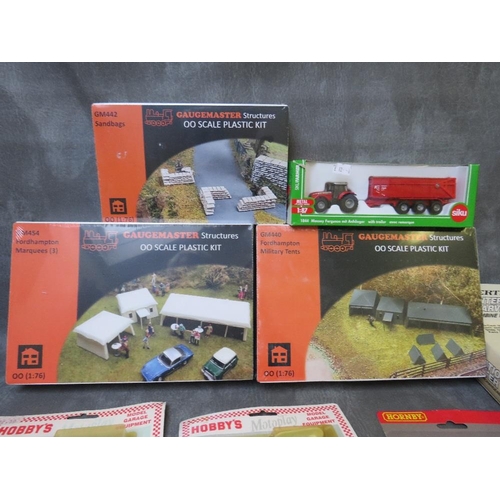 120 - THREE BOXED GAUGEMASTER OO GAUGE 1:76 SCALE STRUCTURE KITS, (Forehampton marques, Forhampton militar... 