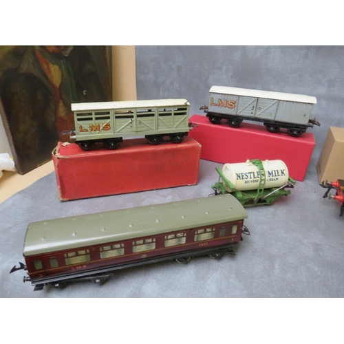 149 - O GAUGE JOB LOT, to include unboxed Jupiter locomotive 1902, seven boxed carriages / rolling stock, ... 