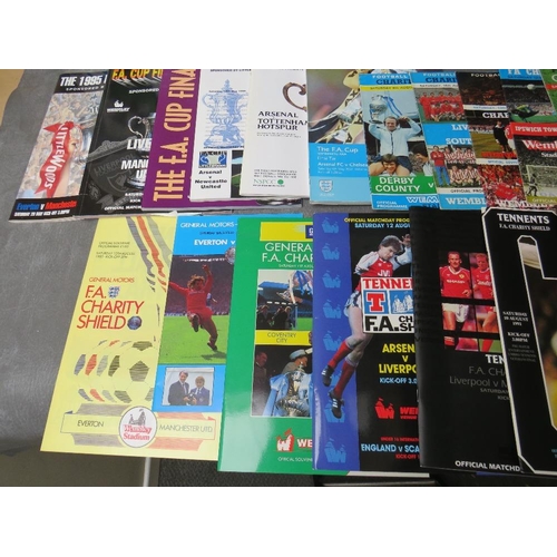 30 - A COLLECTION OF FOOTBALL PROGRAMMES, to include FA Cup Final programmes from 1986, 1987, 1988, 1989,... 