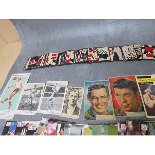 55 - A TRAY OF TRADING CARDS TO INCLUDE A LARGE OLLECTION OF MERLIN WWF WRESTLING CARDS, a large collecti... 