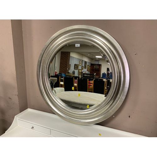 812 - A modern circulasr silver mirror Dia. 84 cm