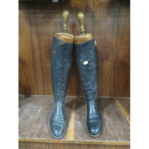 418 - A pair of antique riding boots - D.B. Mackay New York