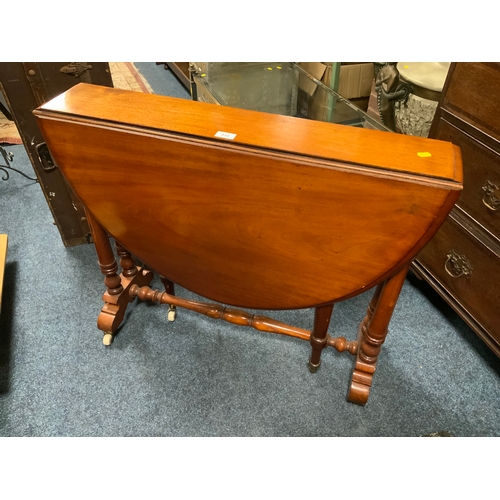 854 - A Victorian mahogany Sutherland table