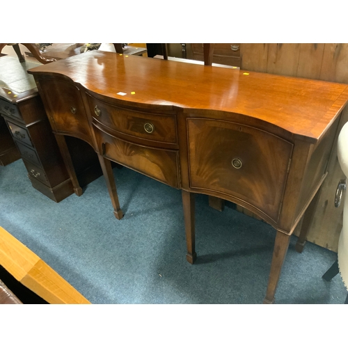 861 - A mahogany crossbanded sideboard