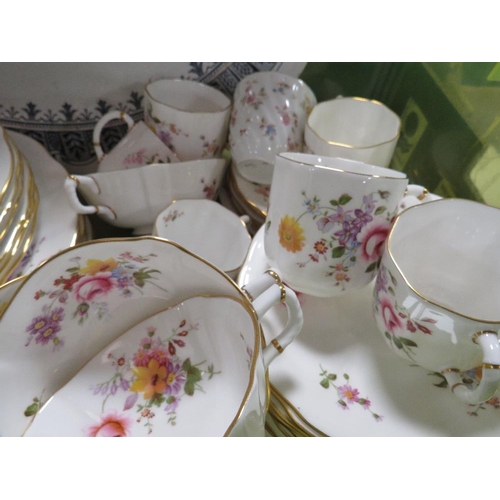 330 - A tray of assorted ceramics to include Royal Crown Derby Posies tea/dinnerware