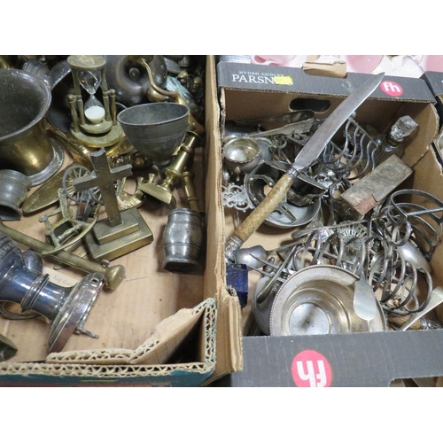 334 - Two trays of assorted metal ware to include brass candlesticks etc