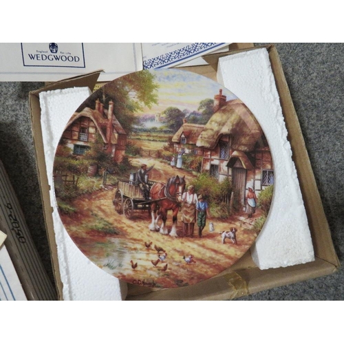 357 - Two trays of boxed collector's plates to include Wedgwood and Bradford Exchange