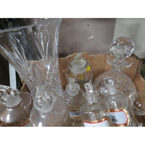 379 - A tray of assorted glassware to include chemist jars