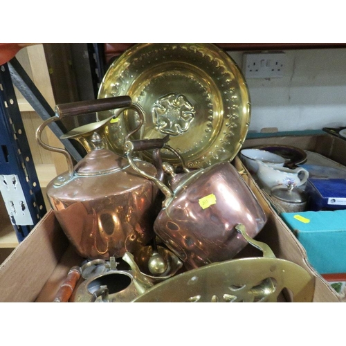 380 - A tray of assorted metal ware to include copper kettle together with a tray of ceramics (2)