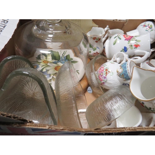 382 - A selection of collectable Royal Worcester cream jugs together with a tray of Colclough china