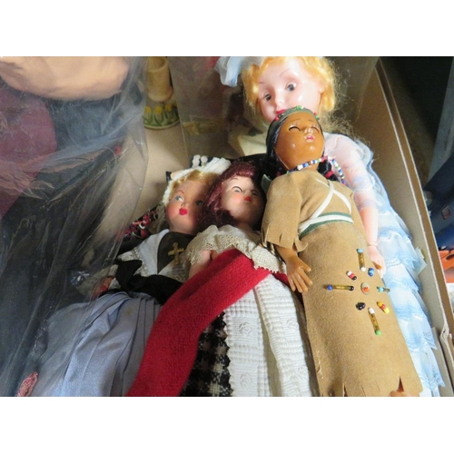 391 - A tray of assorted collectors dolls