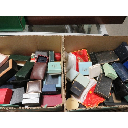 438 - Two boxes of antique and vintage jewellery presentation boxes to include examples for rings, brooche... 