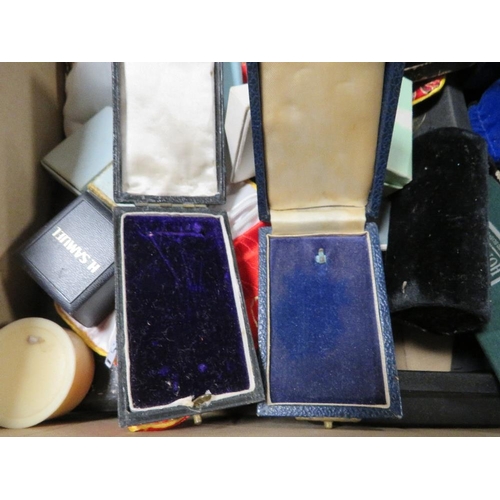 438 - Two boxes of antique and vintage jewellery presentation boxes to include examples for rings, brooche... 