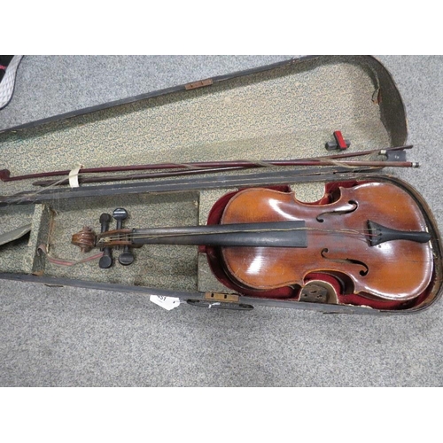 451 - A vintage wooden cased violin with bow